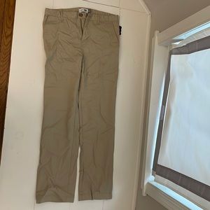 Old Navy NWOT flat front khaki pants size 18 boys Young men’s smoke free home